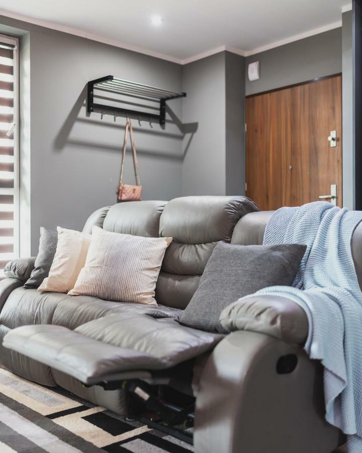 P&O Serviced Apartments Wawrzyszewska ワルシャワ エクステリア 写真